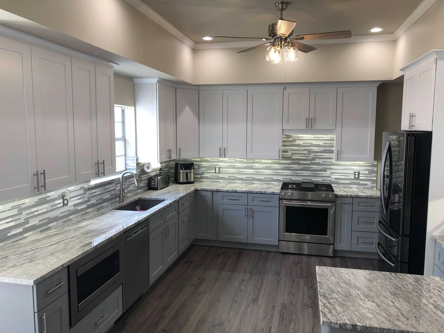 MODERN KITCHEN REMODEL
