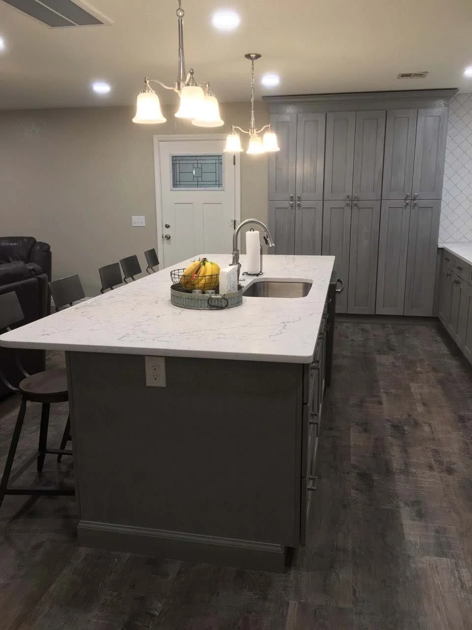 CONTEMPORARY KITCHEN UPDATE