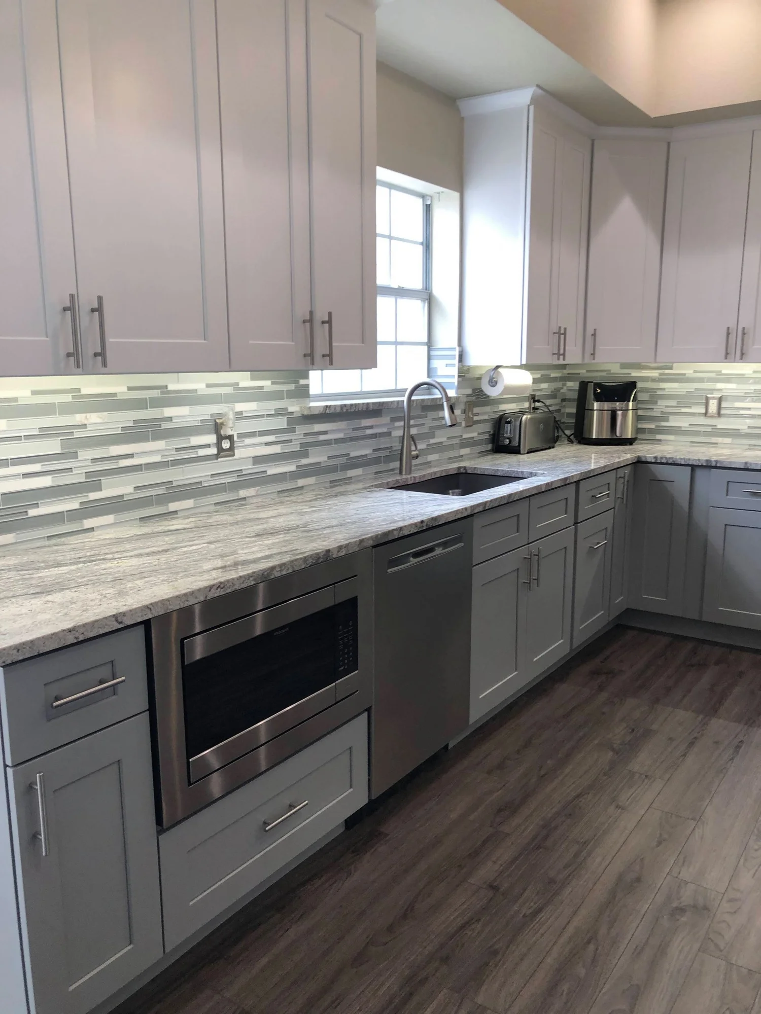 MODERN KITCHEN REMODEL