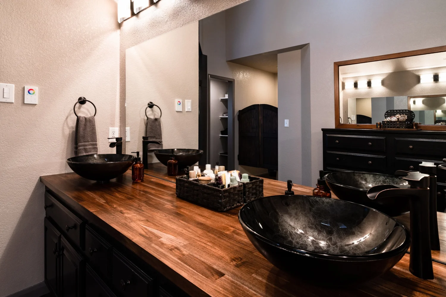 WARM KITCHEN AND MASTER BATHROOM RENOVATION — AFTER