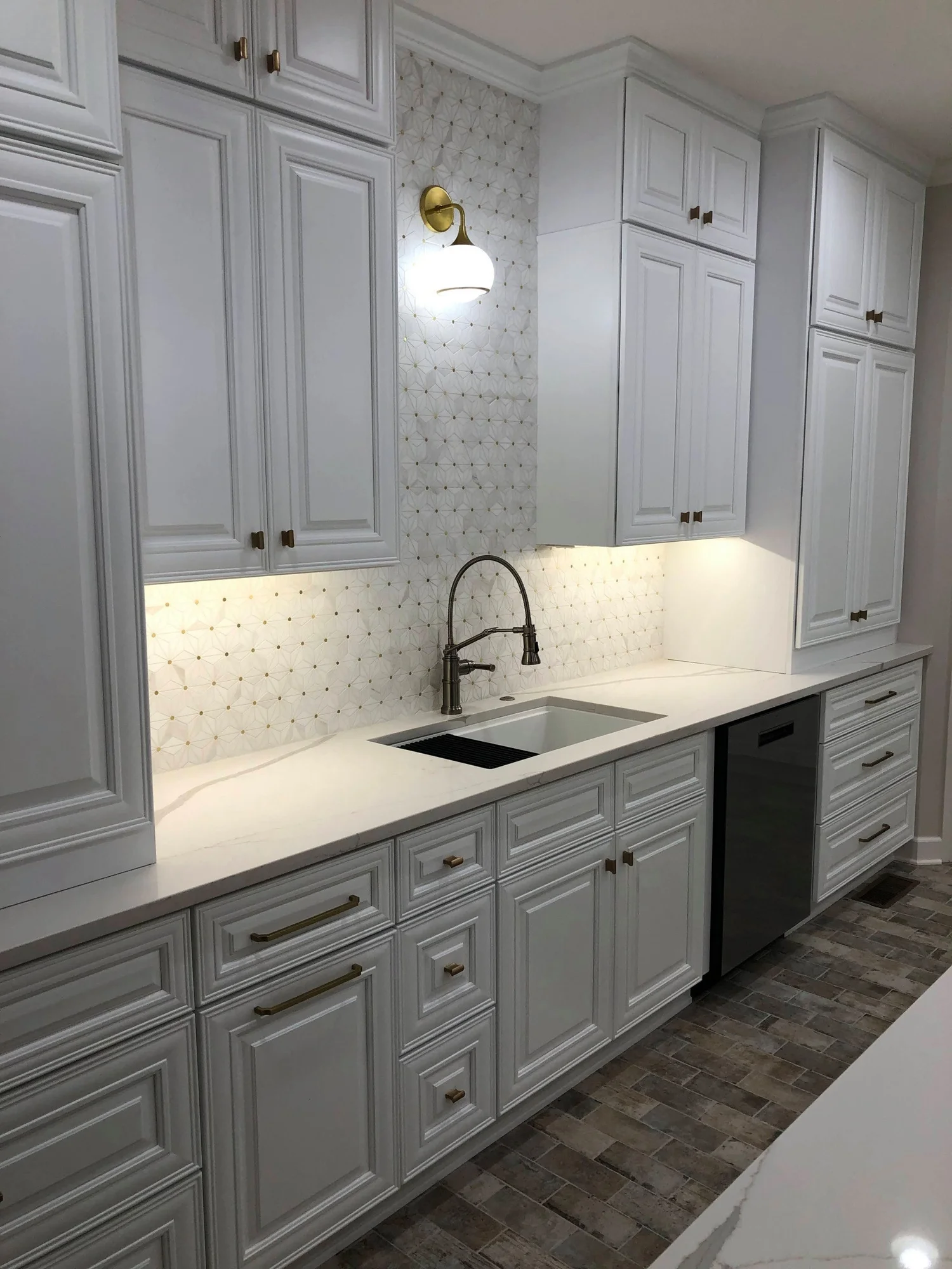 MODERN TULSA KITCHEN